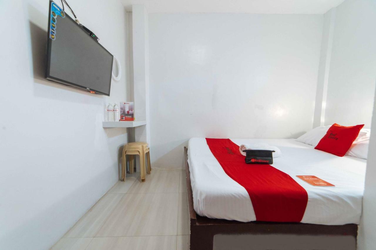 RedDoorz @ San Antonio Binan Hotel Buitenkant foto