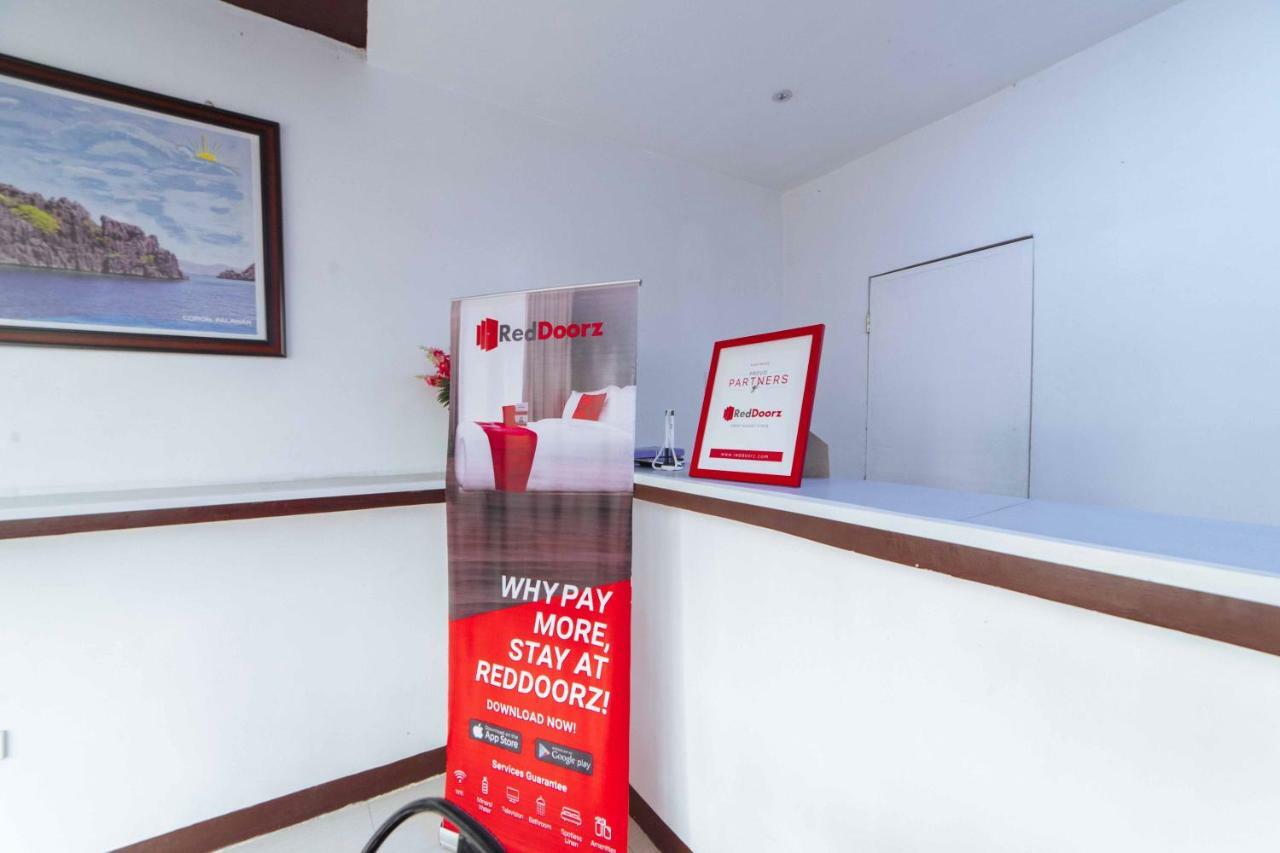 RedDoorz @ San Antonio Binan Hotel Buitenkant foto